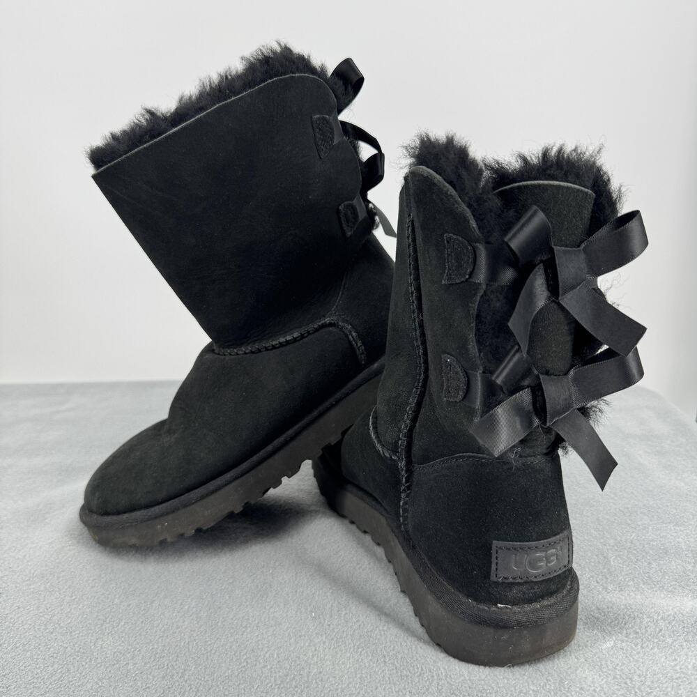 UGG Gita Bow Womens Size 7 Black Suede Shearling Ankle Boots